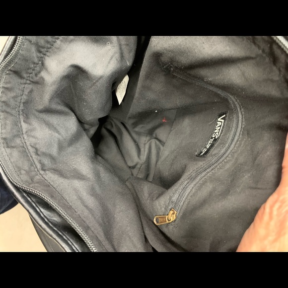 A19- -13- VANS LEATHER TOTE - Picture 5 of 6